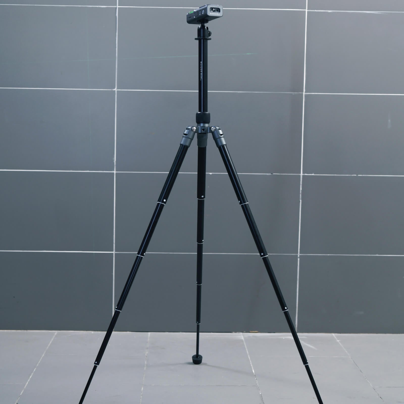 Master Tripod with M-Cube